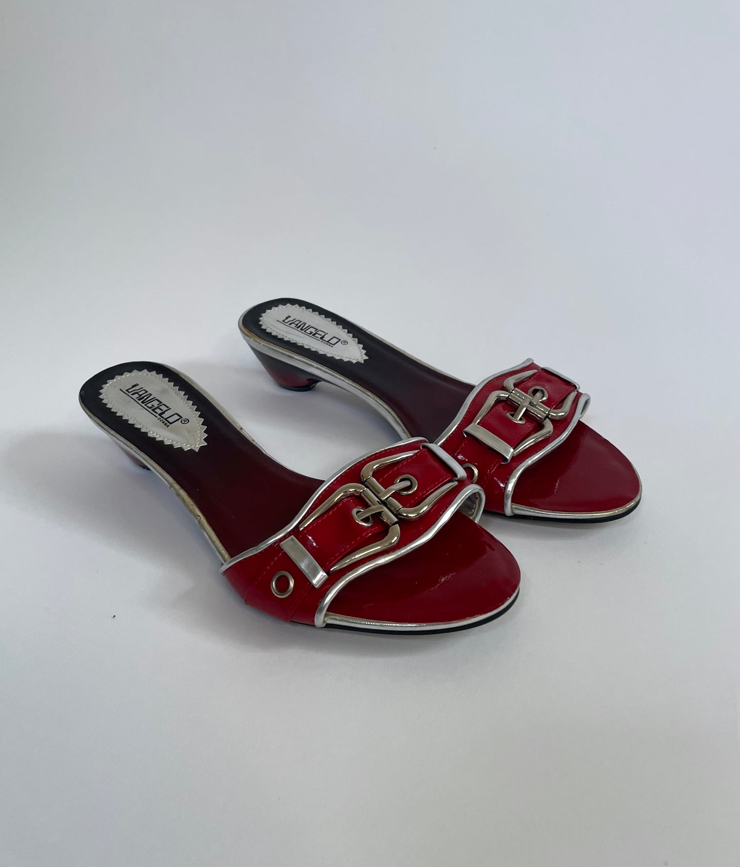 Rare 2000s buckle heeled shoes in size 7