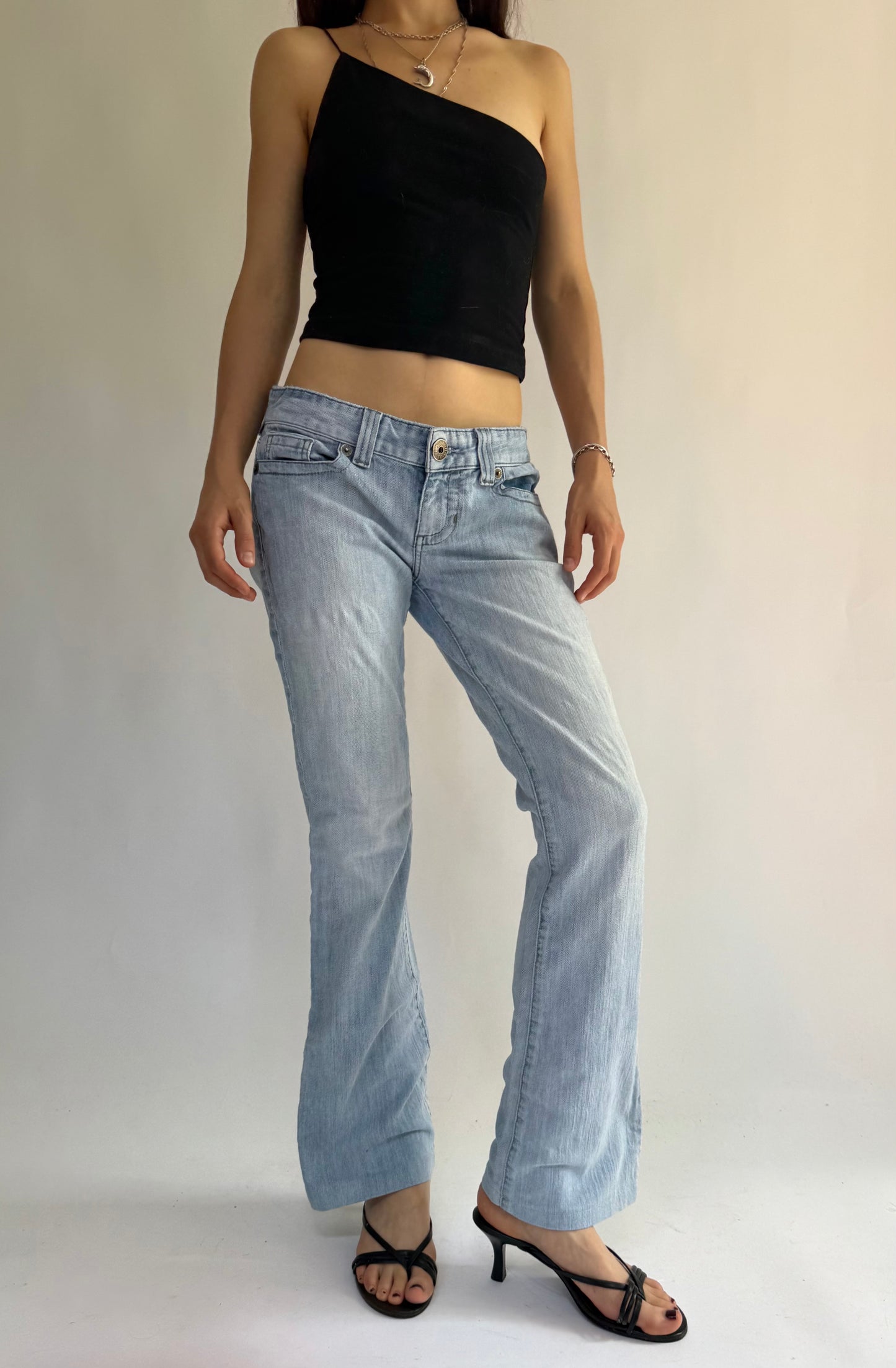 Y2K GUESS low-rise light wash denim jeans with a flare leg