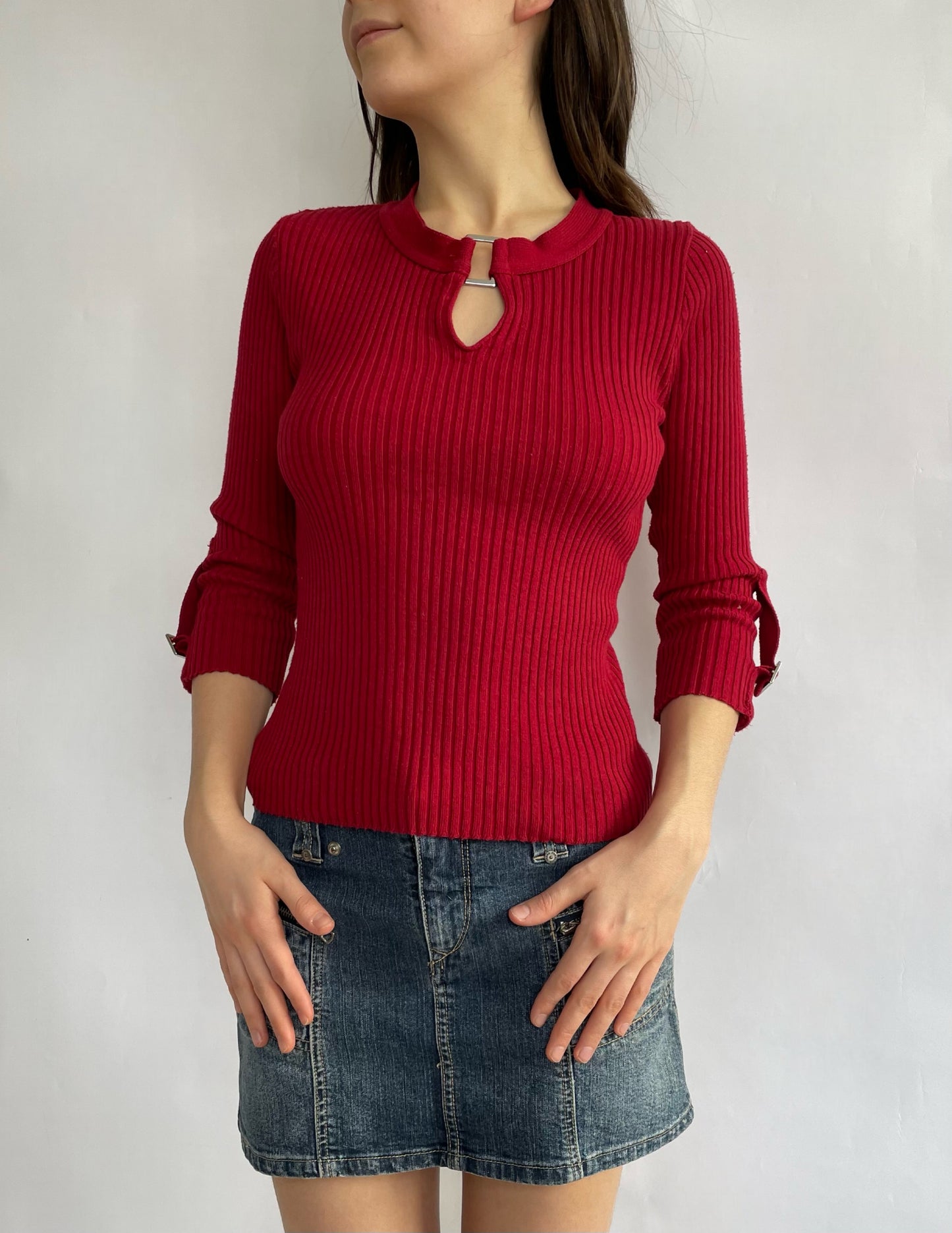 Early 2000s red quarter sleeve top