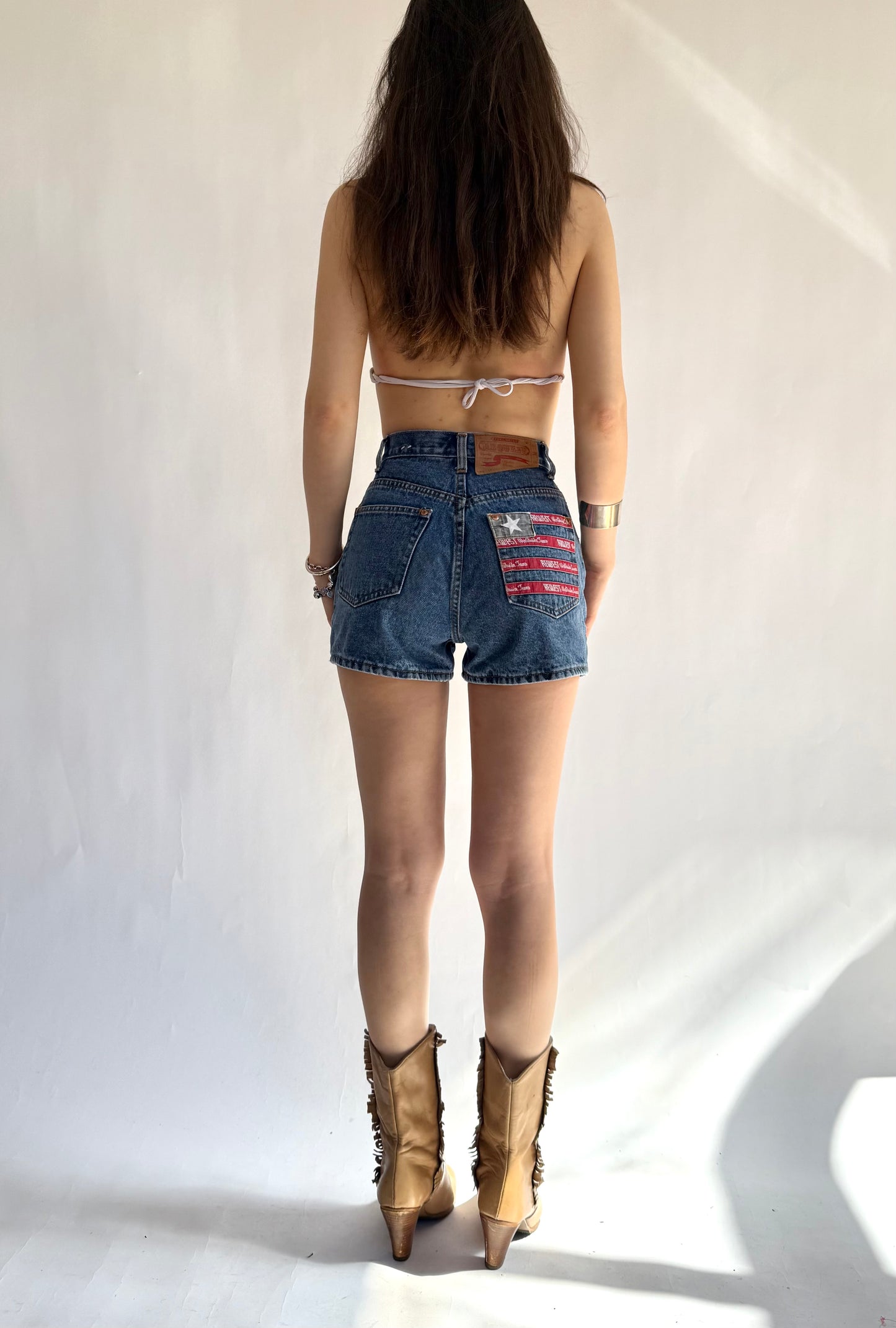 Insane vintage 90s High-waisted denim shorts with American flag patch by Request