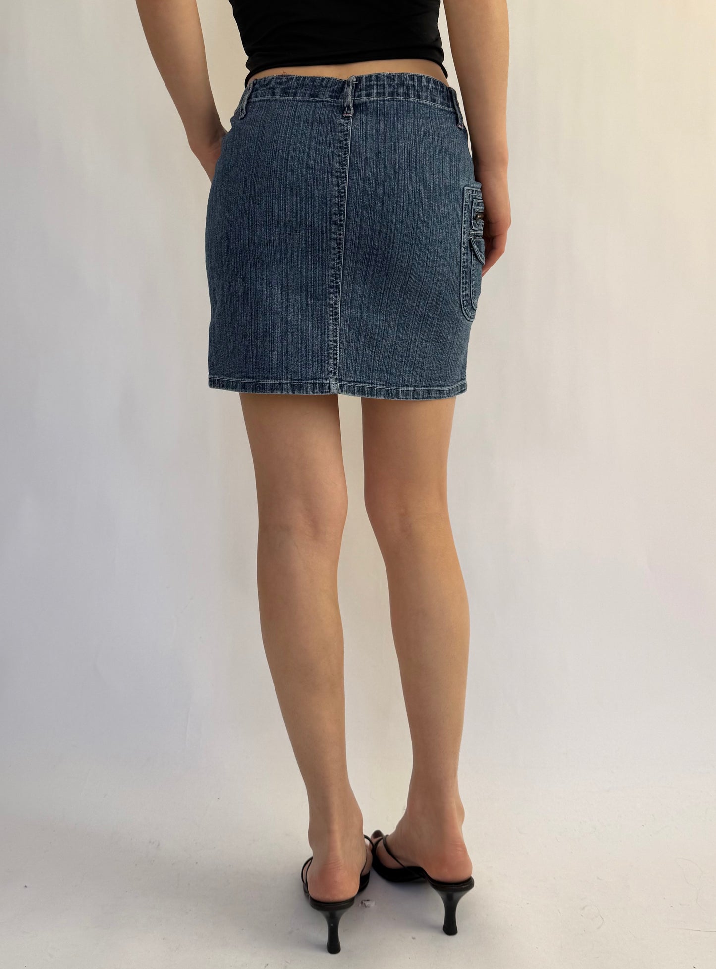 Y2K/2000’s low rise mini denim skirt by SEXSO