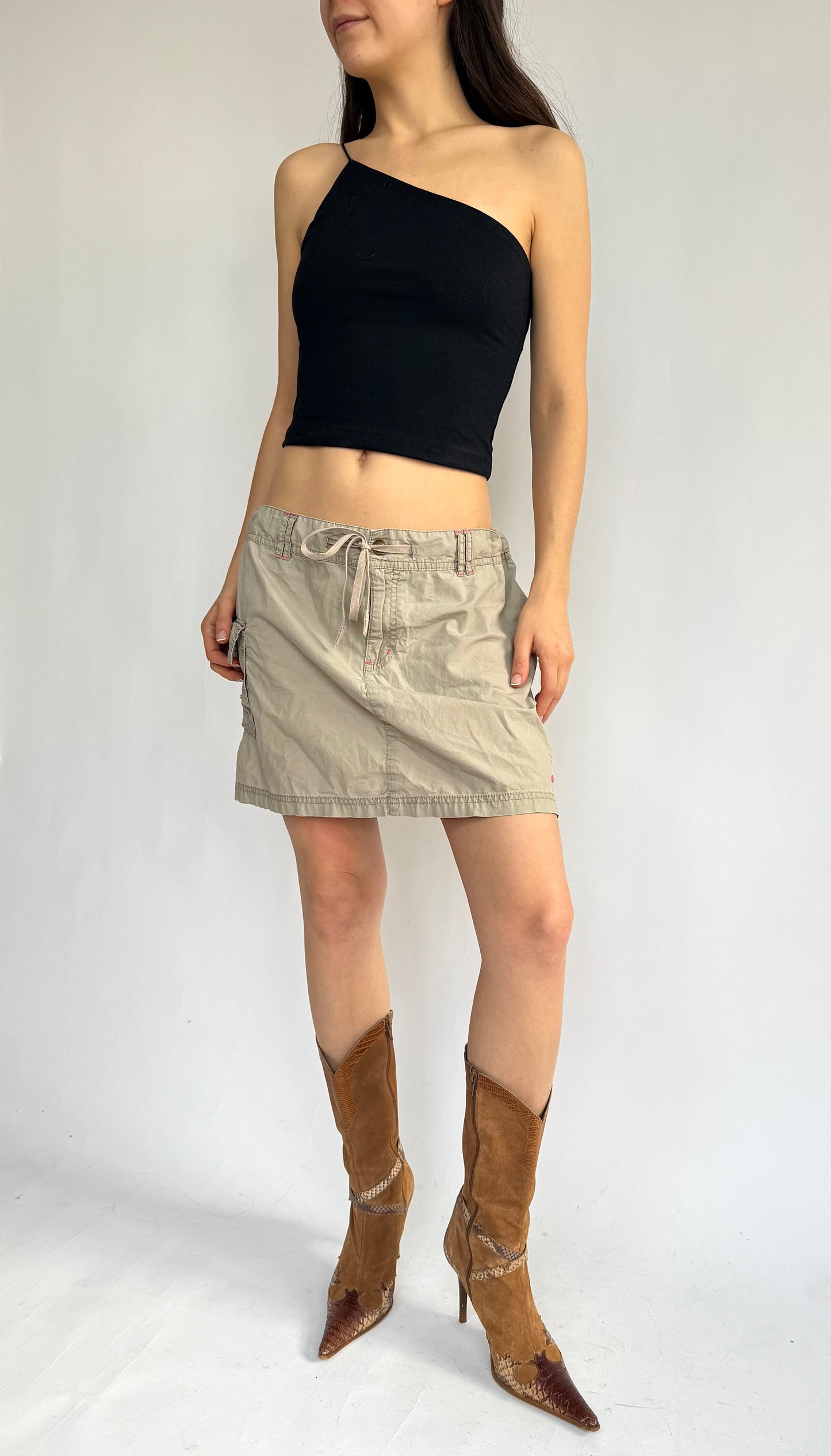 Y2k tan cargo mini skirt in size M