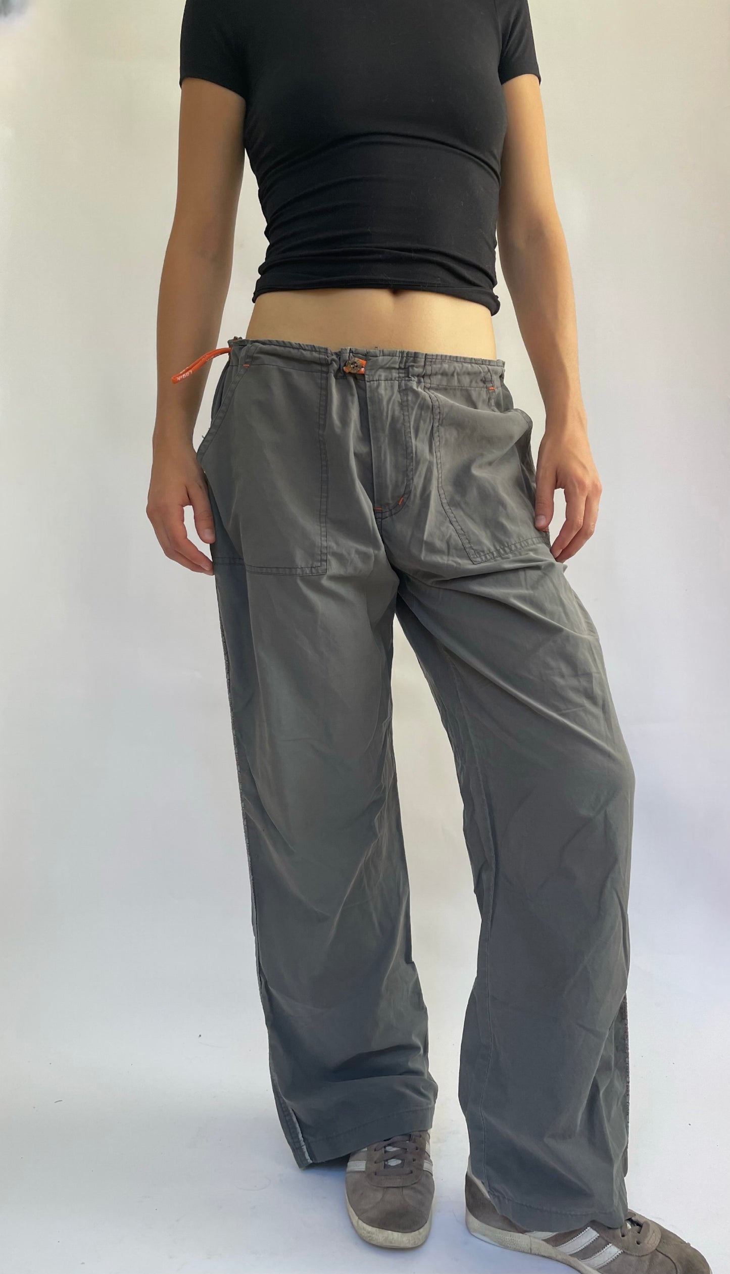 Y2k low rise parachute/cargo pants
