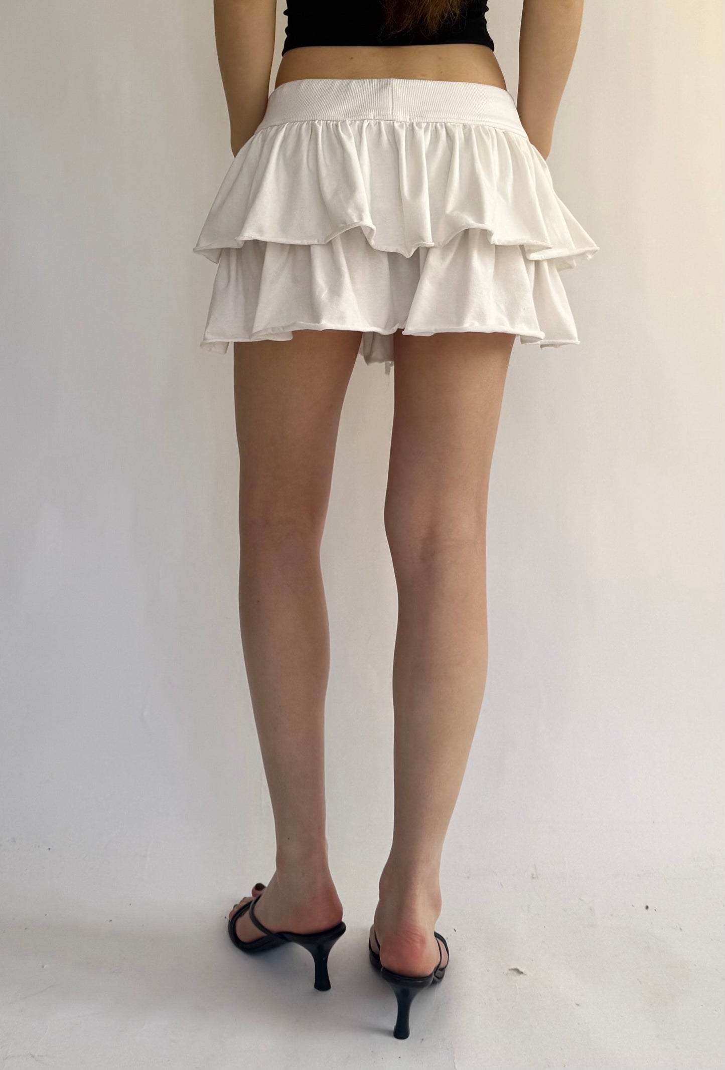 Y2K style low rise White ruffle mini skirt