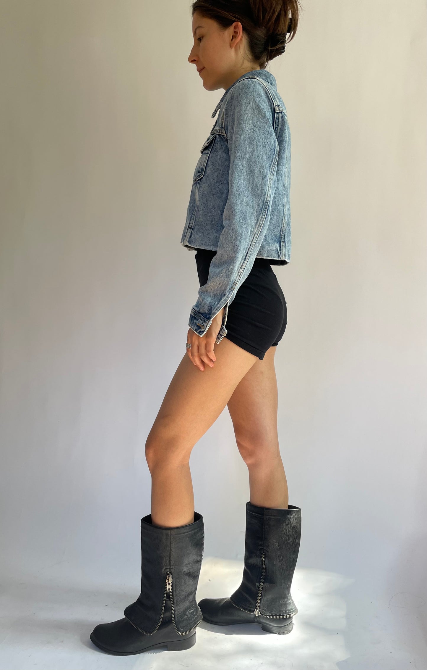 Modern cropped denim jacket size XS