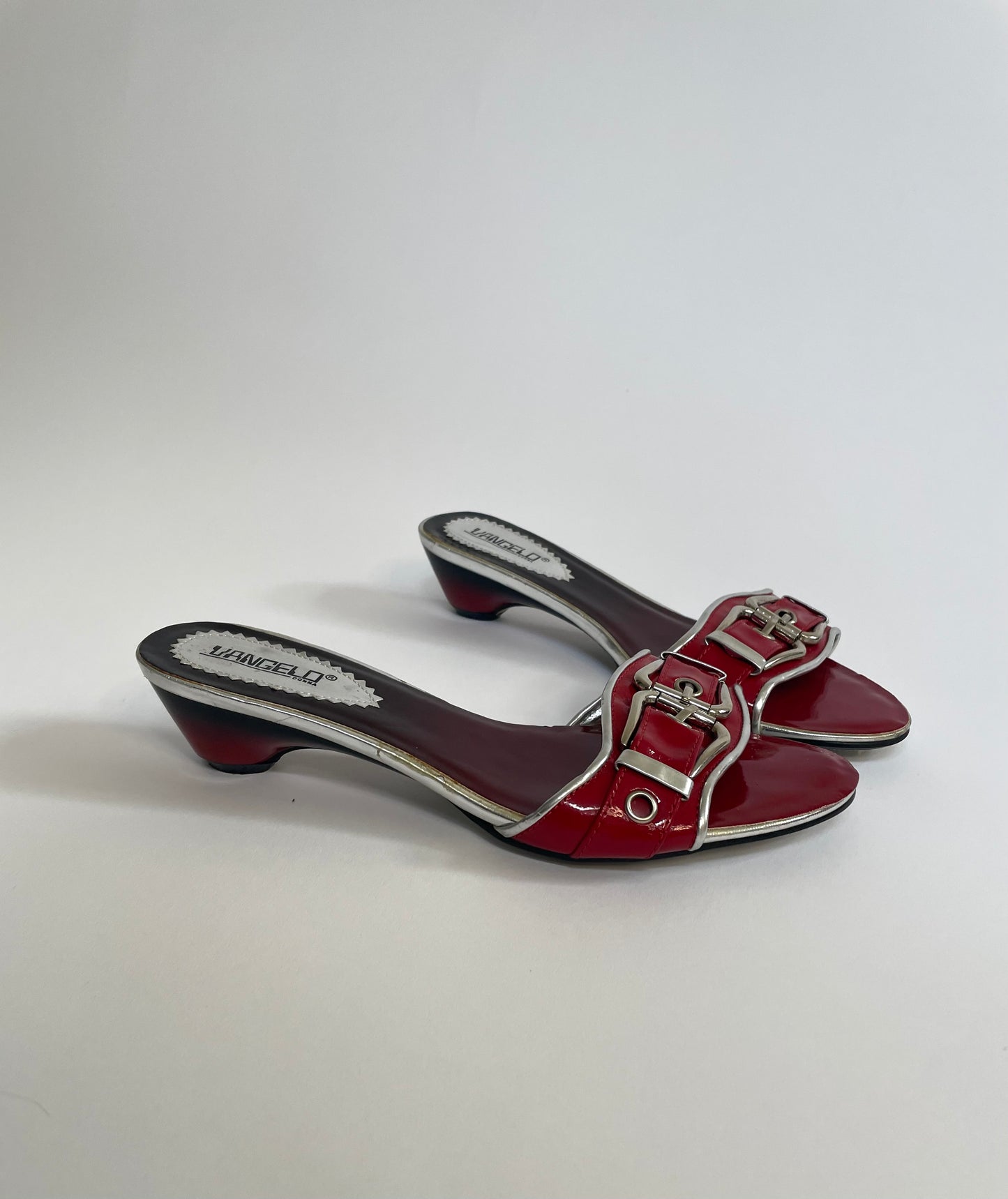 Rare 2000s buckle heeled shoes in size 7