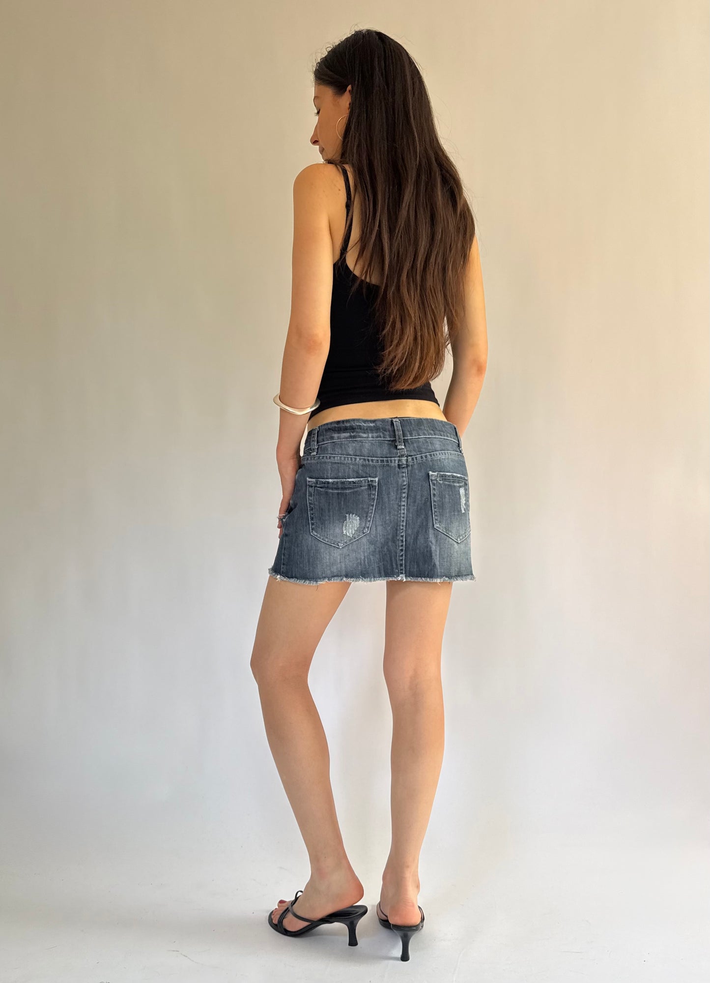 Y2K dark wash low rise mini denim skirt