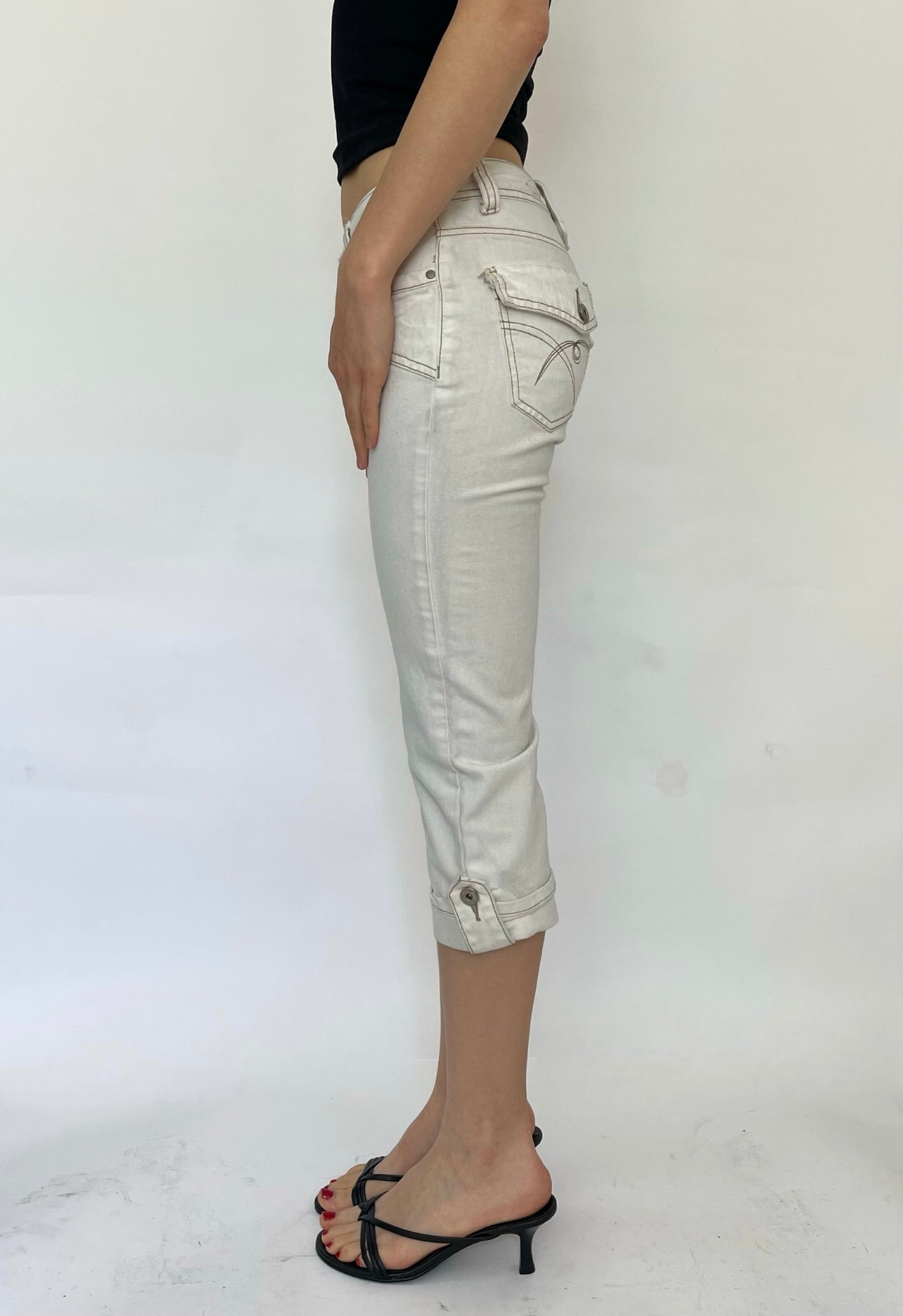 Y2K low rise iconic capris by Suko jeans