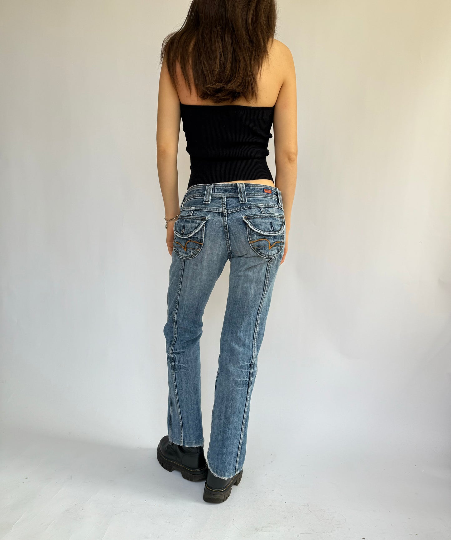 Iconic Y2K low rise jeans by pudding pants