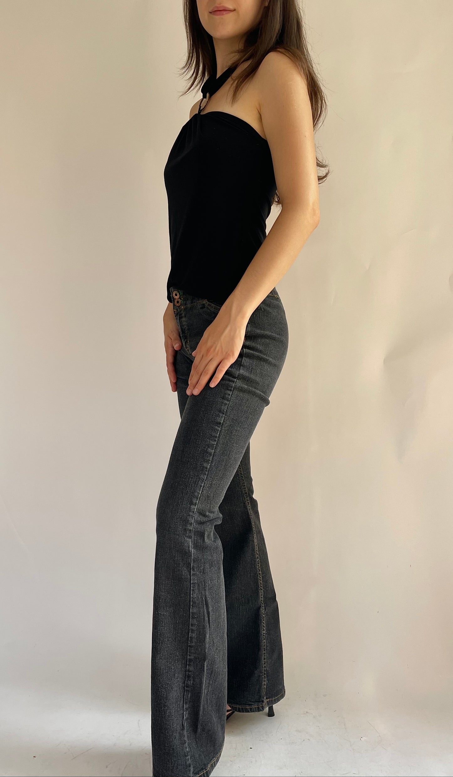 Y2K halter top with wooden ring