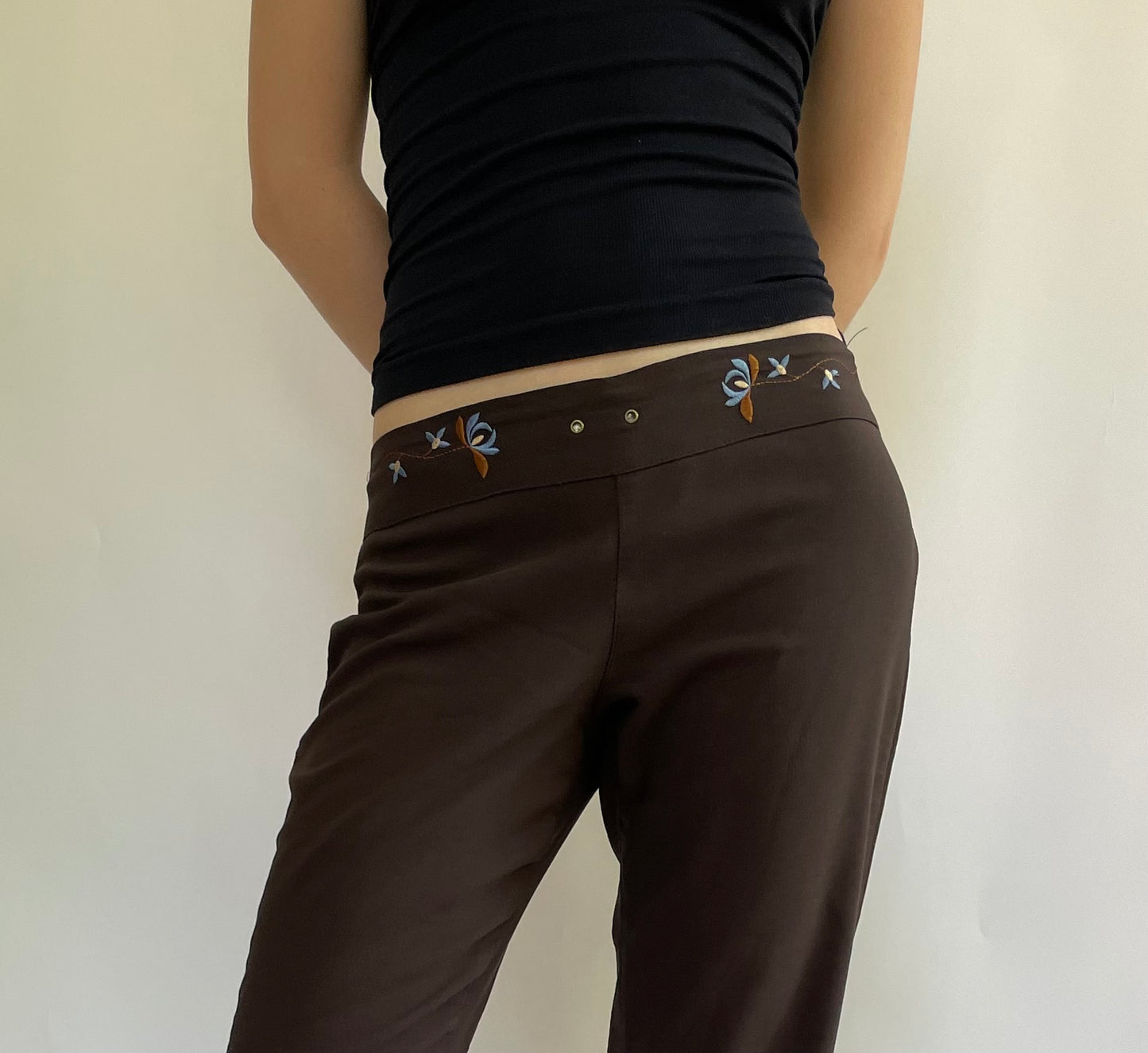 Vintage brown lowrise flared pants by the brand 725