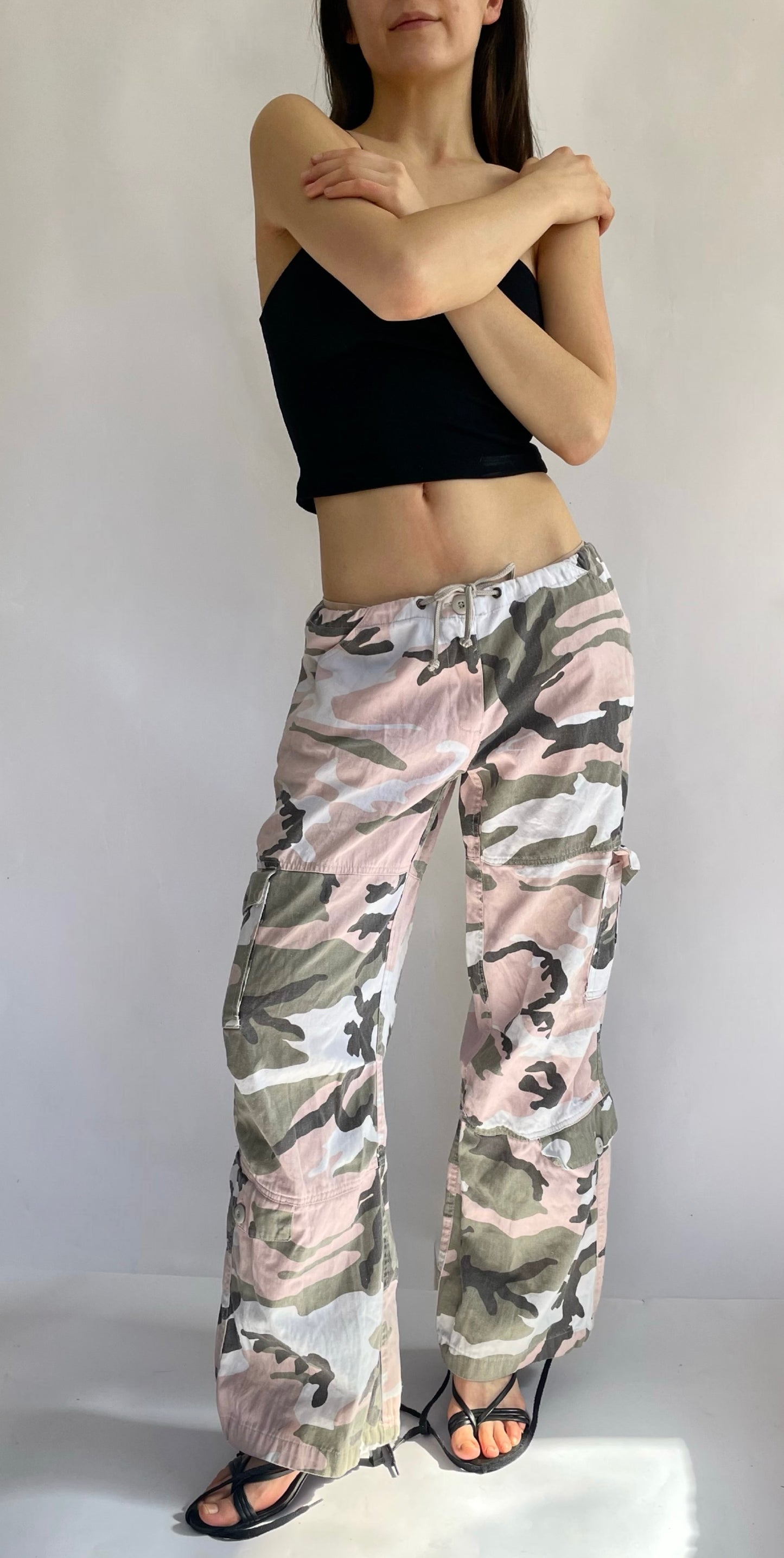 Y2k low rise girly army print cargo pants