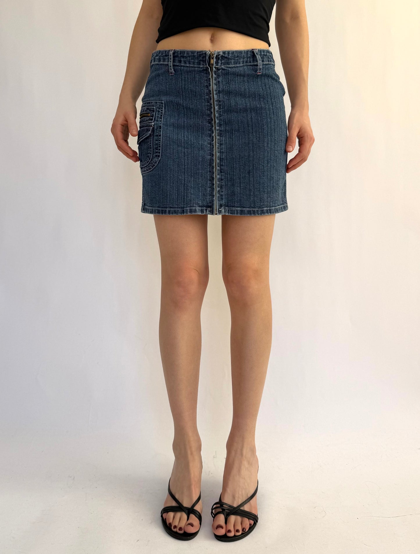 Y2K/2000’s low rise mini denim skirt by SEXSO