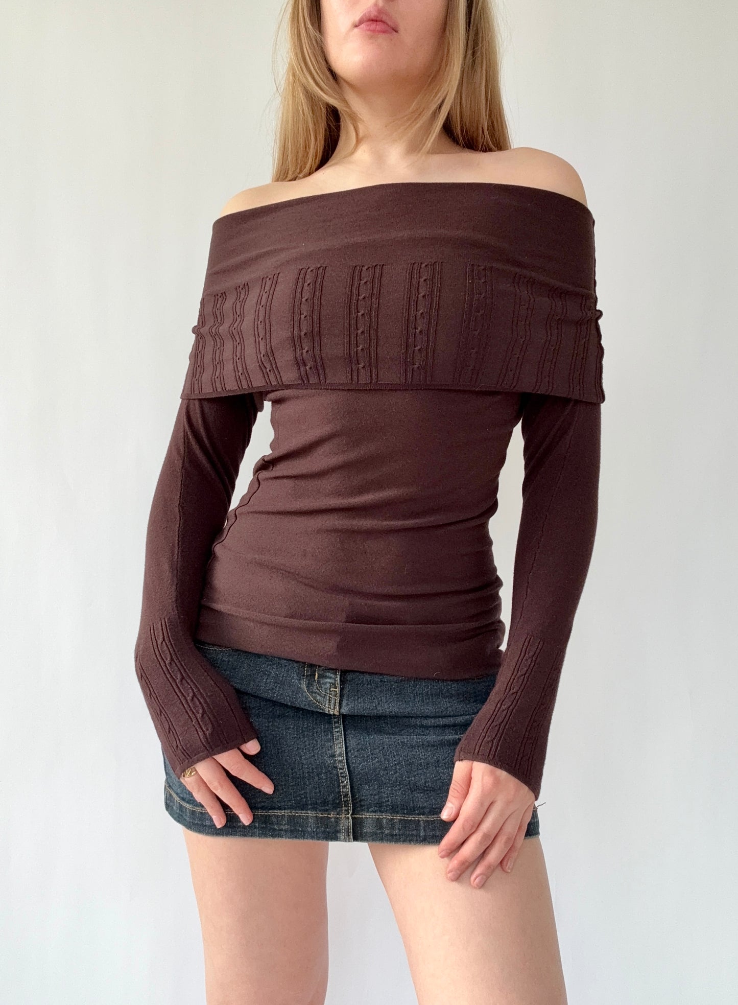 Y2k brown off the shoulder sweater