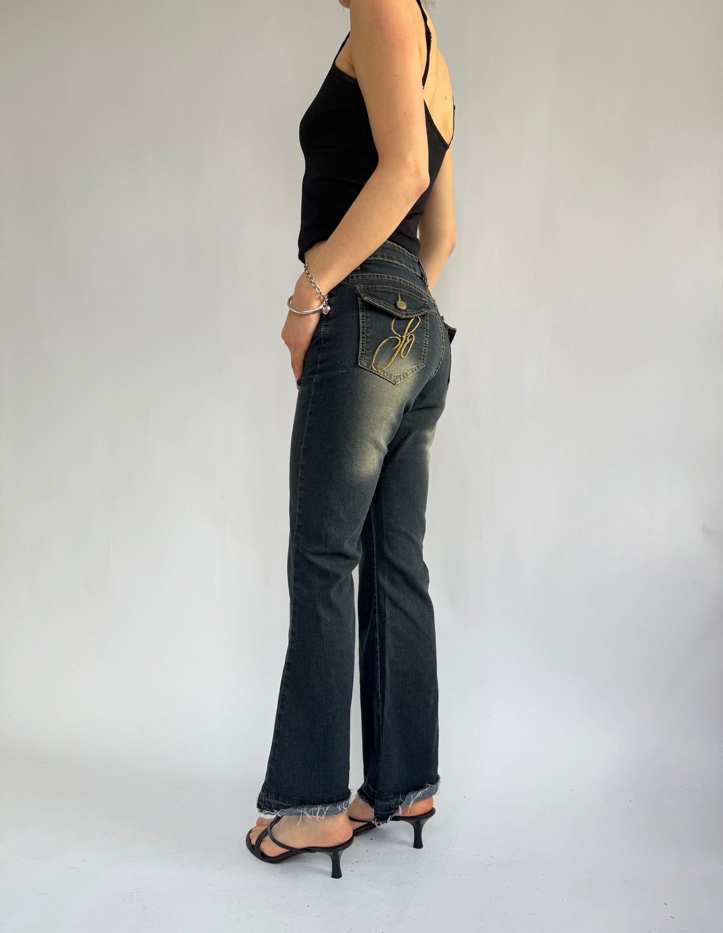 2000s mid rise flare jeans with gold embroidered logo “jello jello”