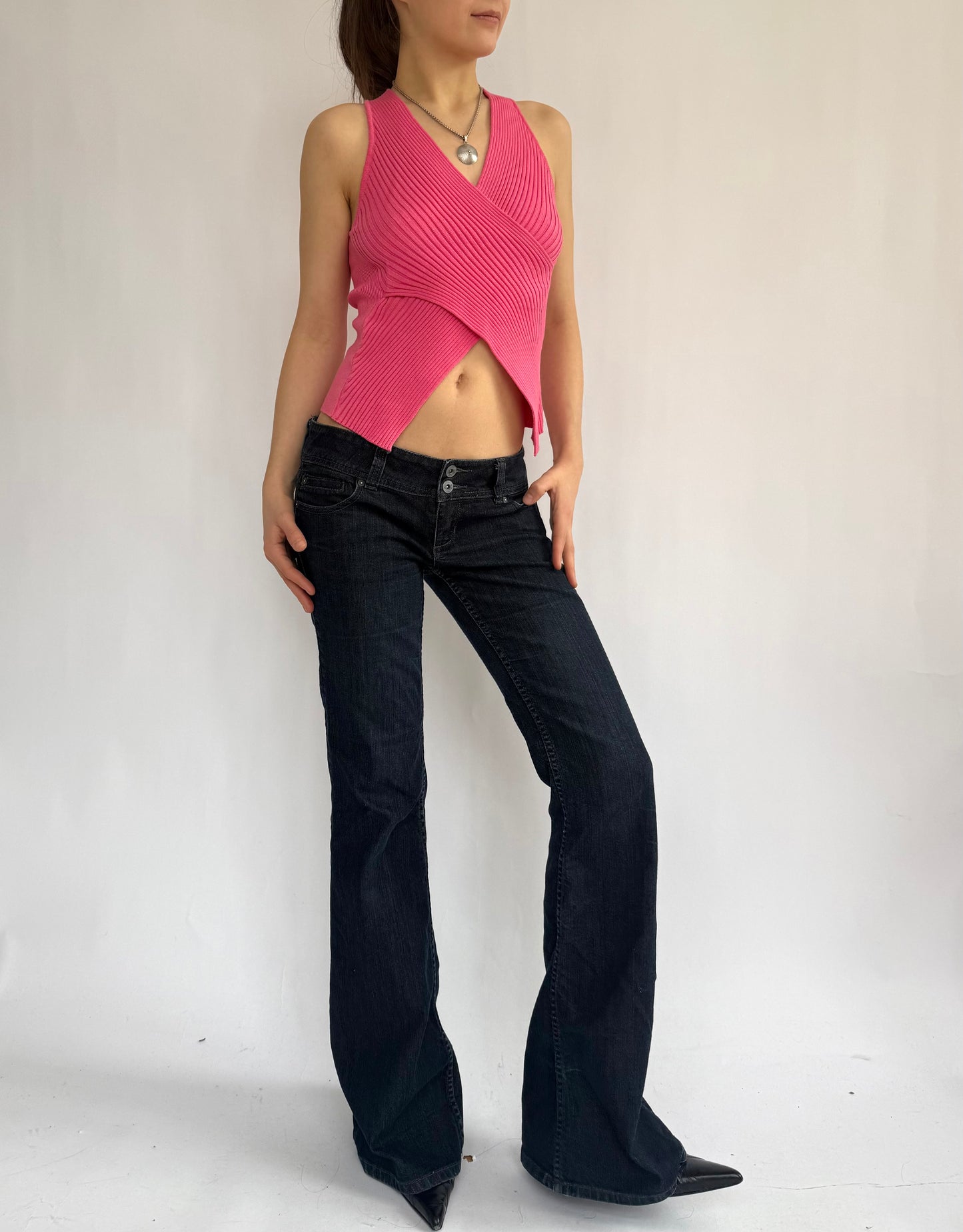 Y2k/2000s V-neck pink knit top