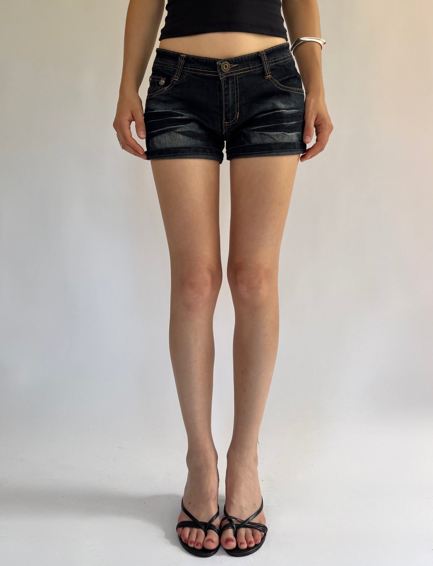 Y2K/2000s low rise denim mini shorts