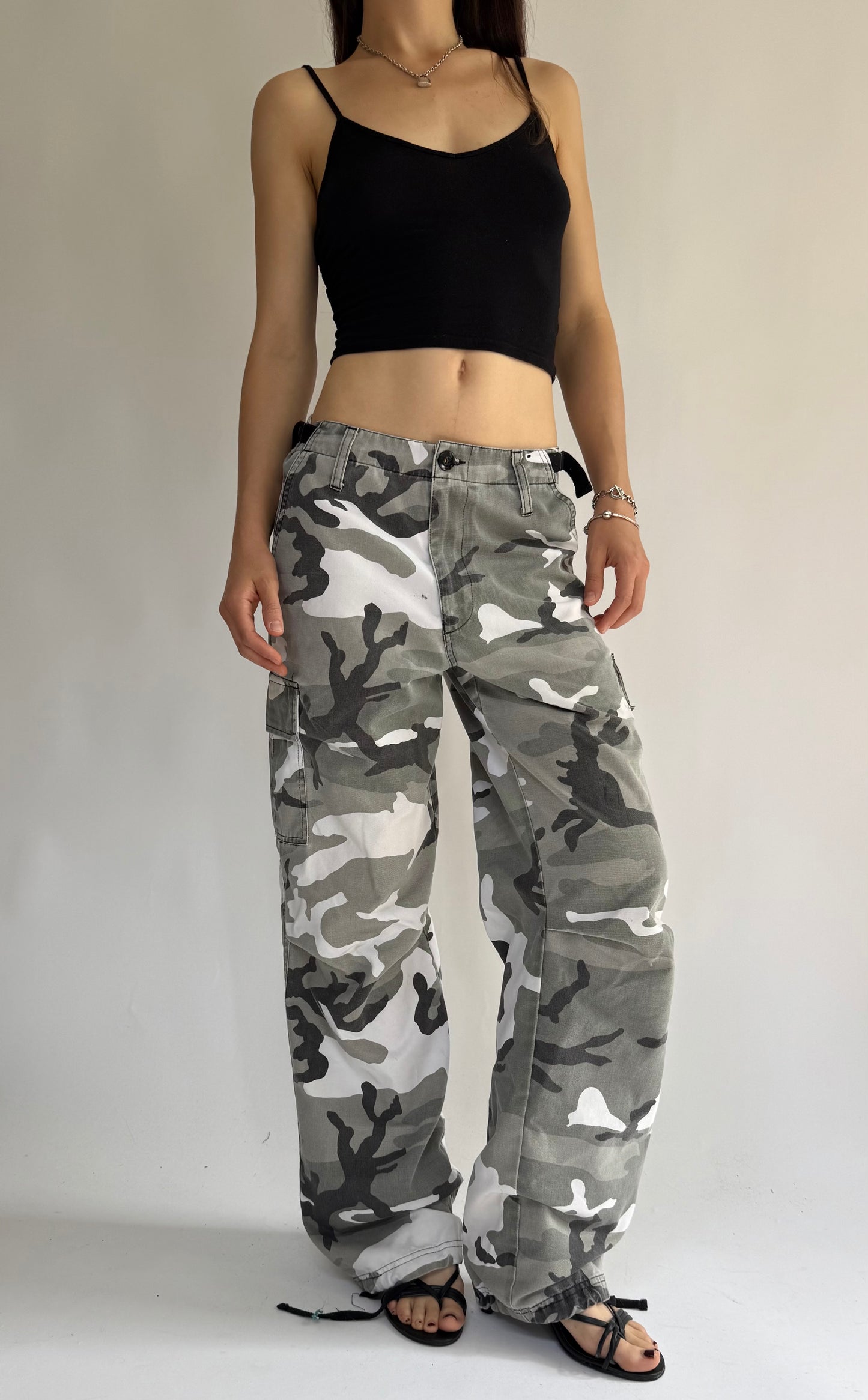 Y2K  baggy camo pants