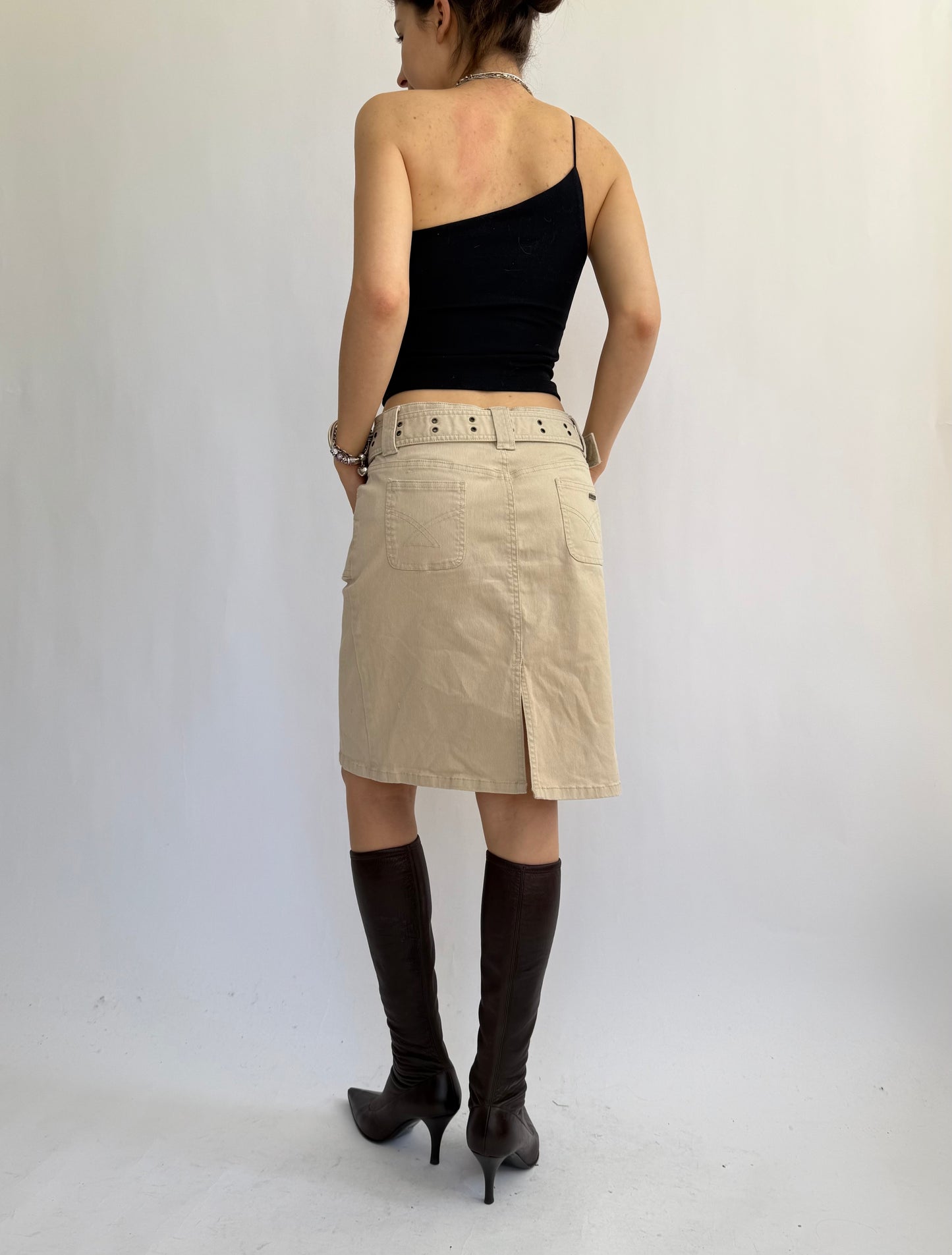 Y2K beige belted skirt