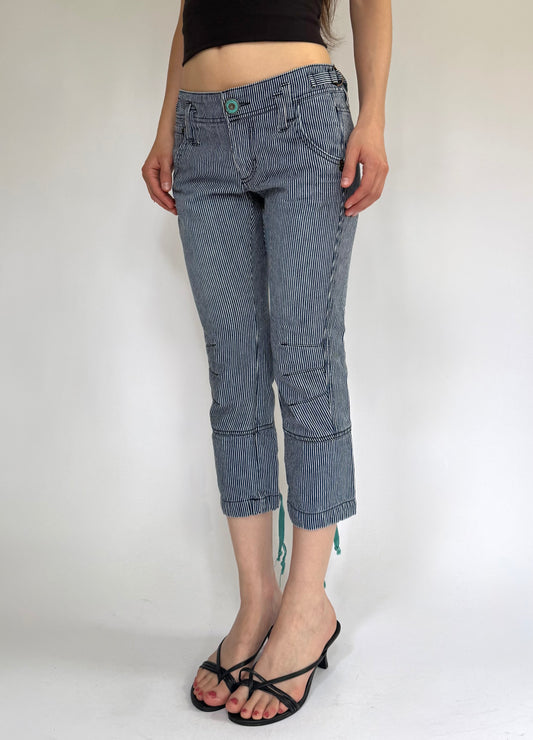 Y2K/2000s low rise pin-stripped capris