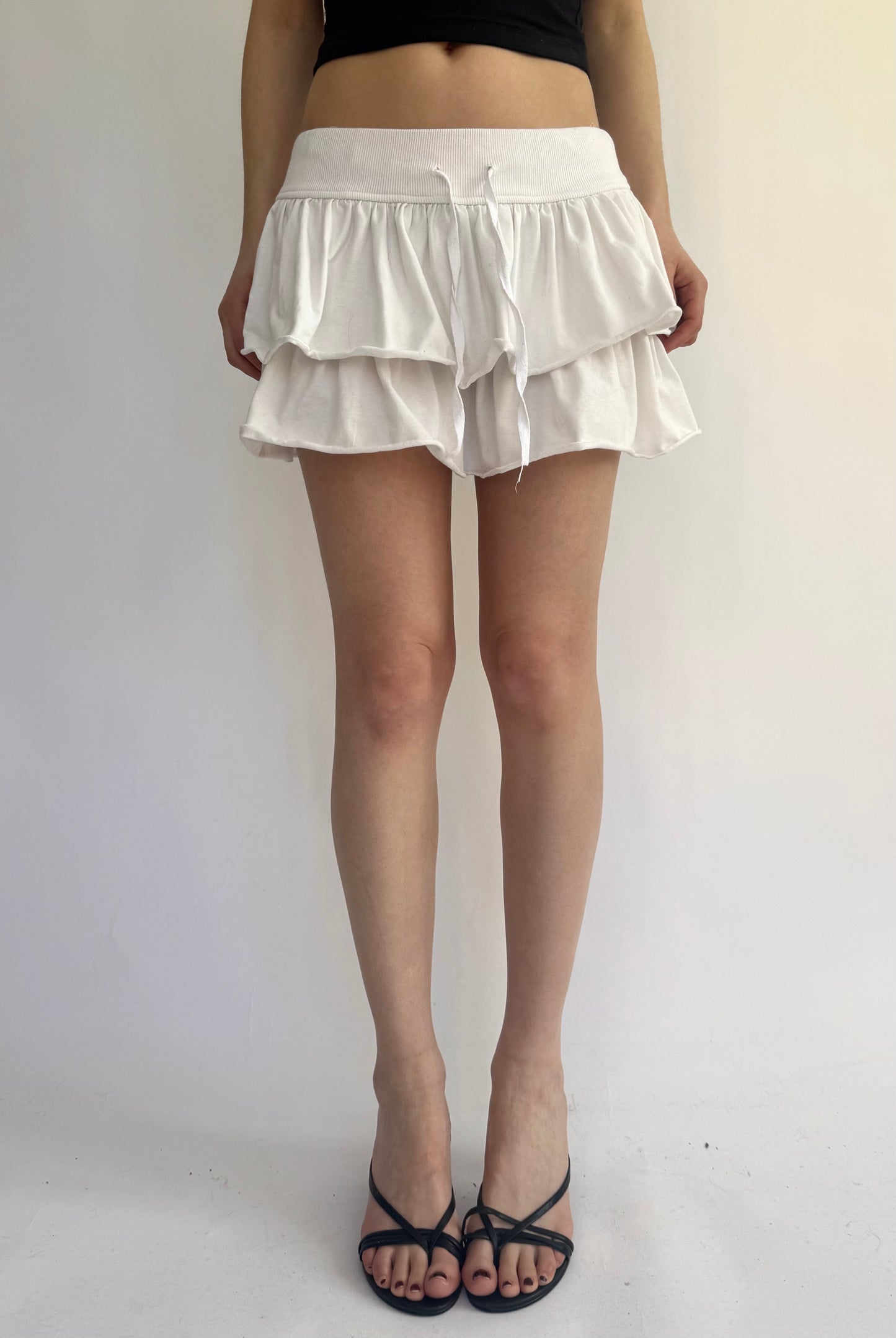 Y2K style low rise White ruffle mini skirt