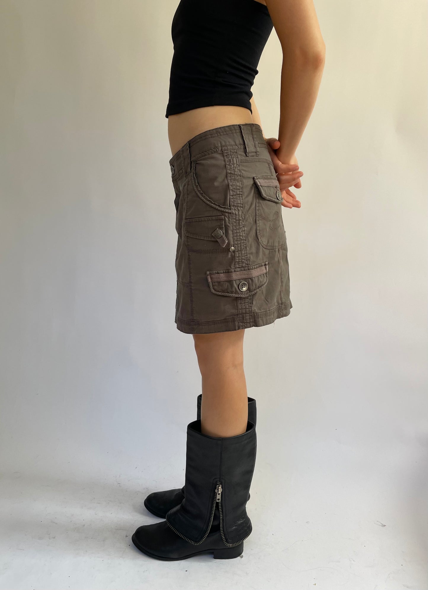 Y2K cargo skirt in size M