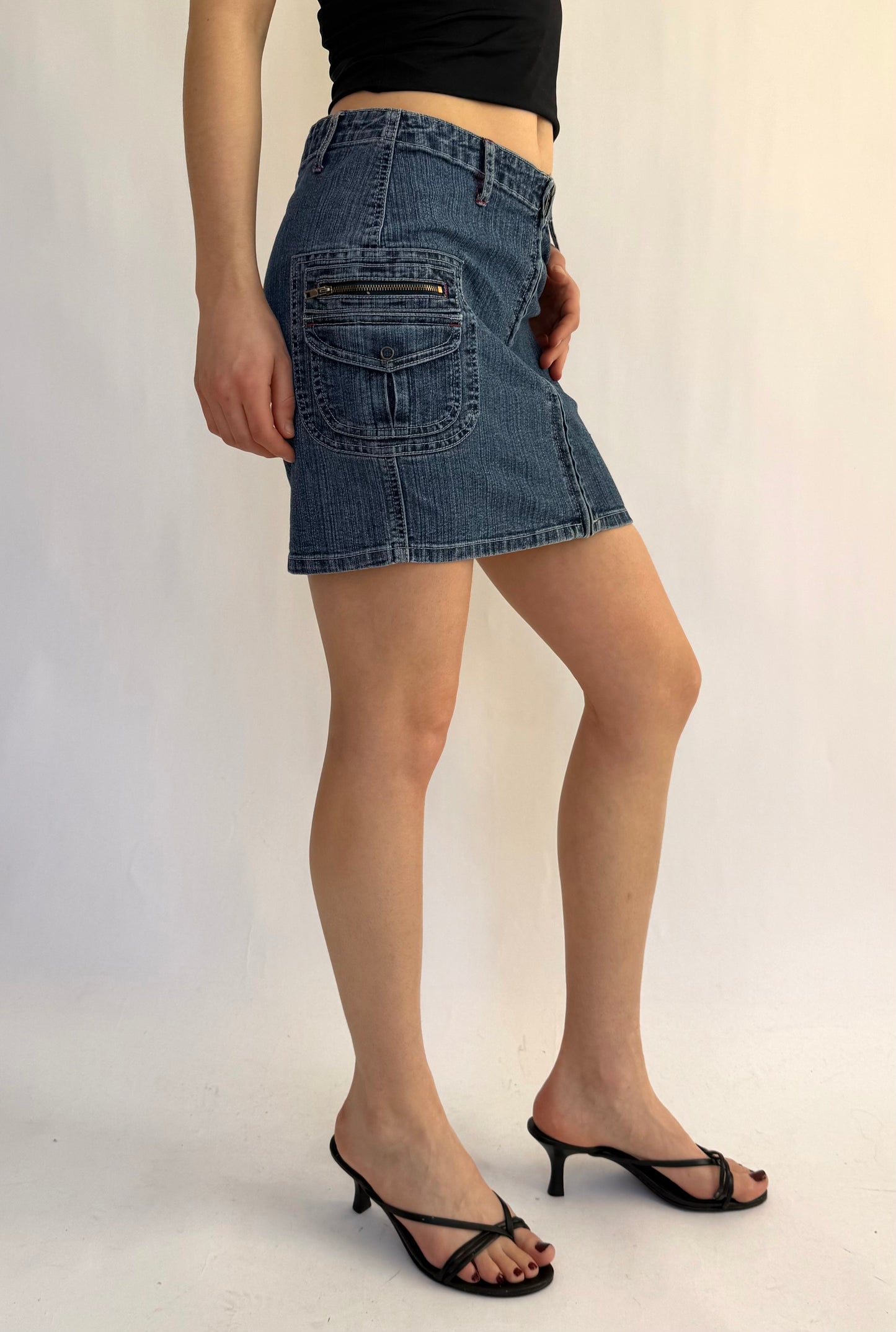 Y2K/2000’s low rise mini denim skirt by SEXSO