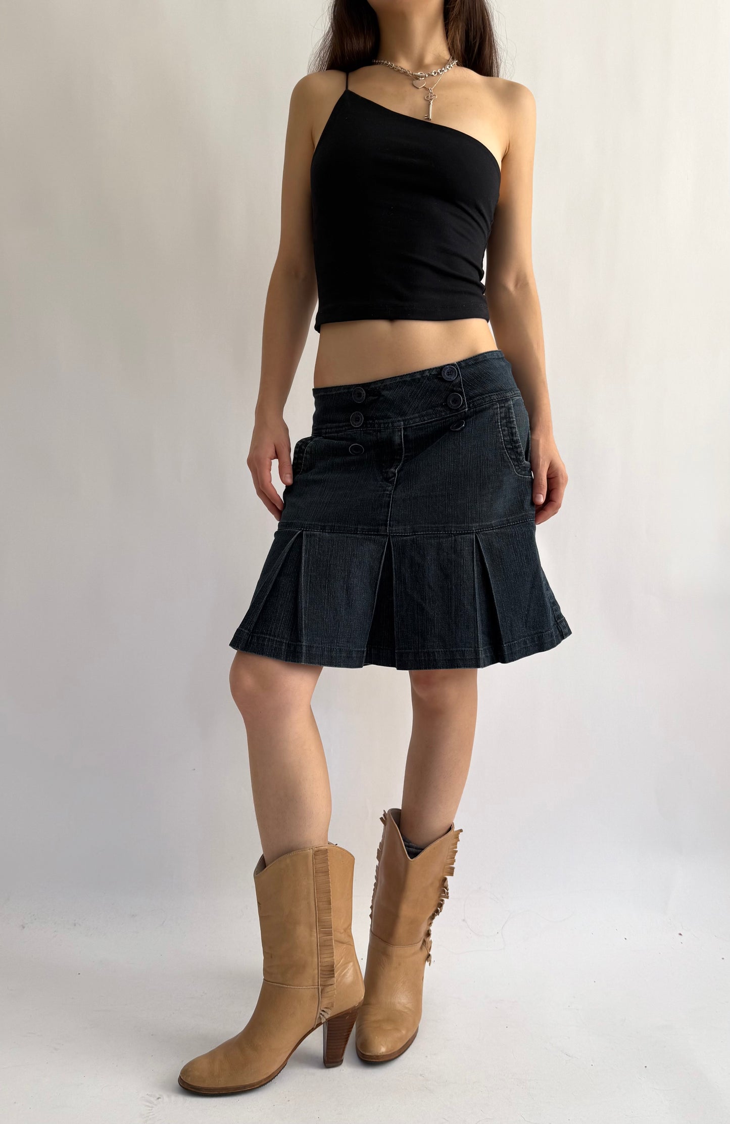 Y2K low rise pleated denim skirt with button details