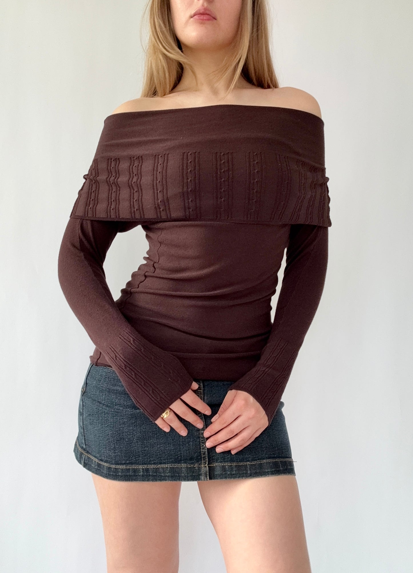 Y2k brown off the shoulder sweater