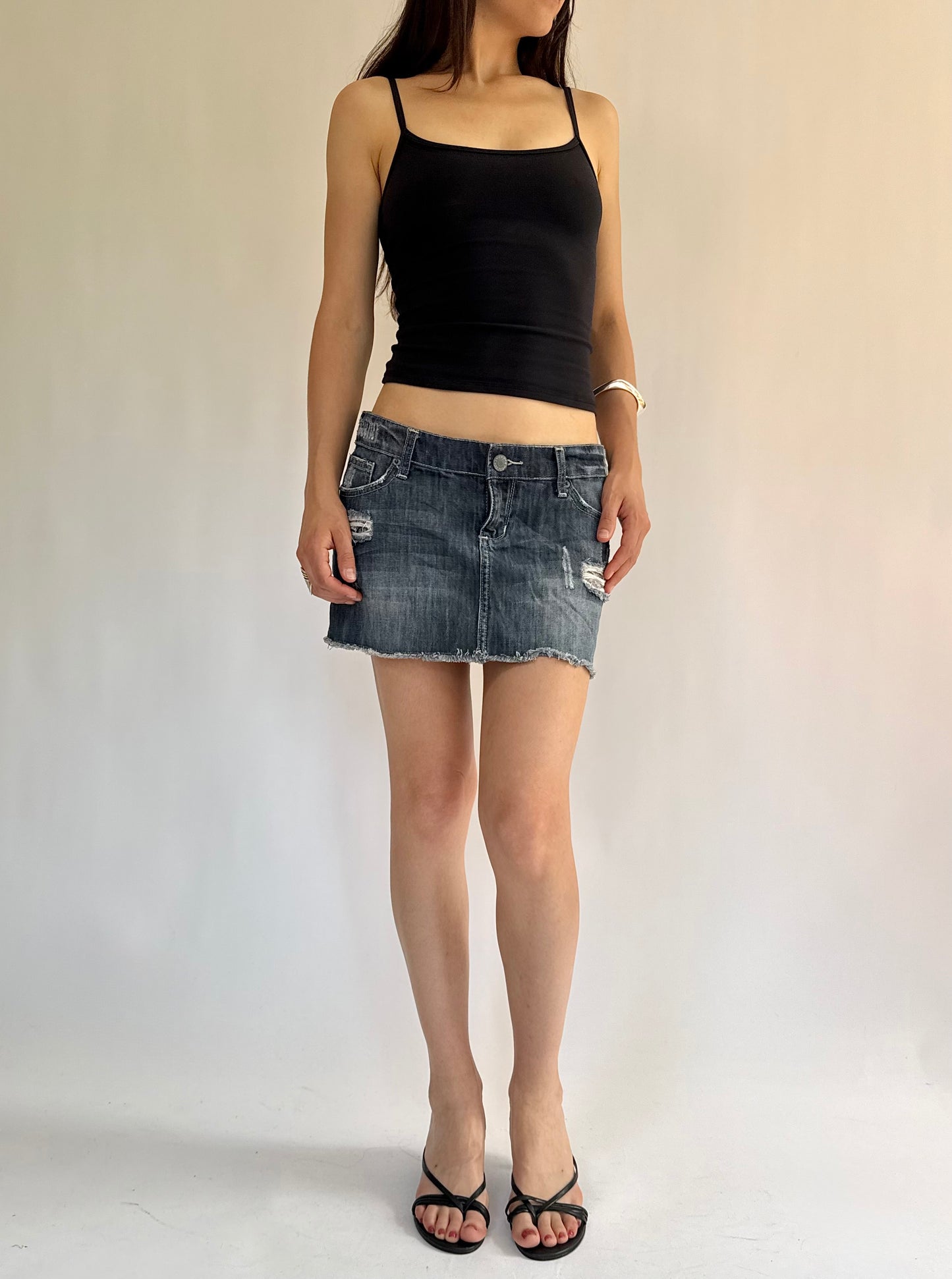 Y2K dark wash low rise mini denim skirt