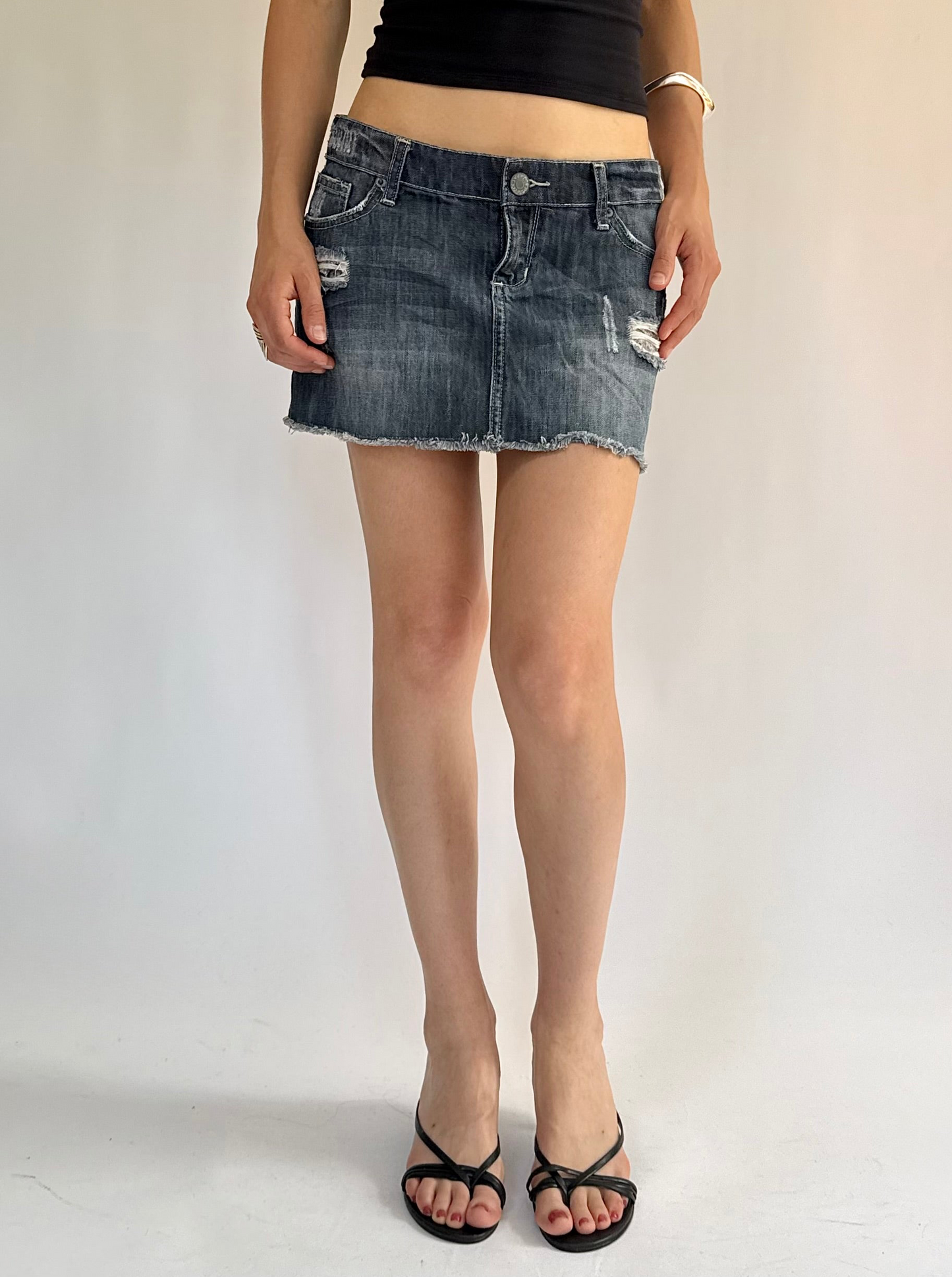 Y2K dark wash low rise mini denim skirt
