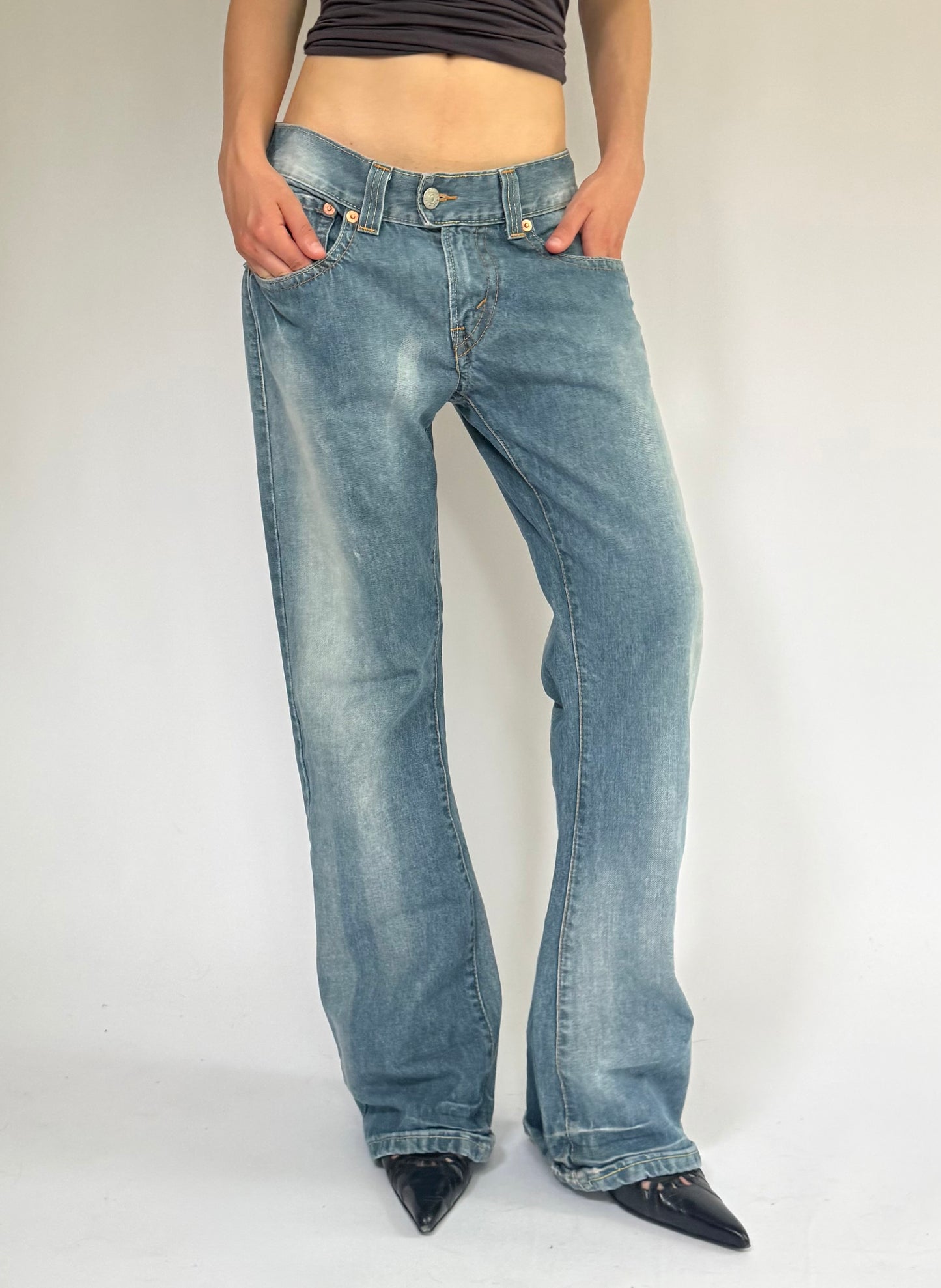 2010s LEVI’S low rise baggy trendy carpenter style pants
