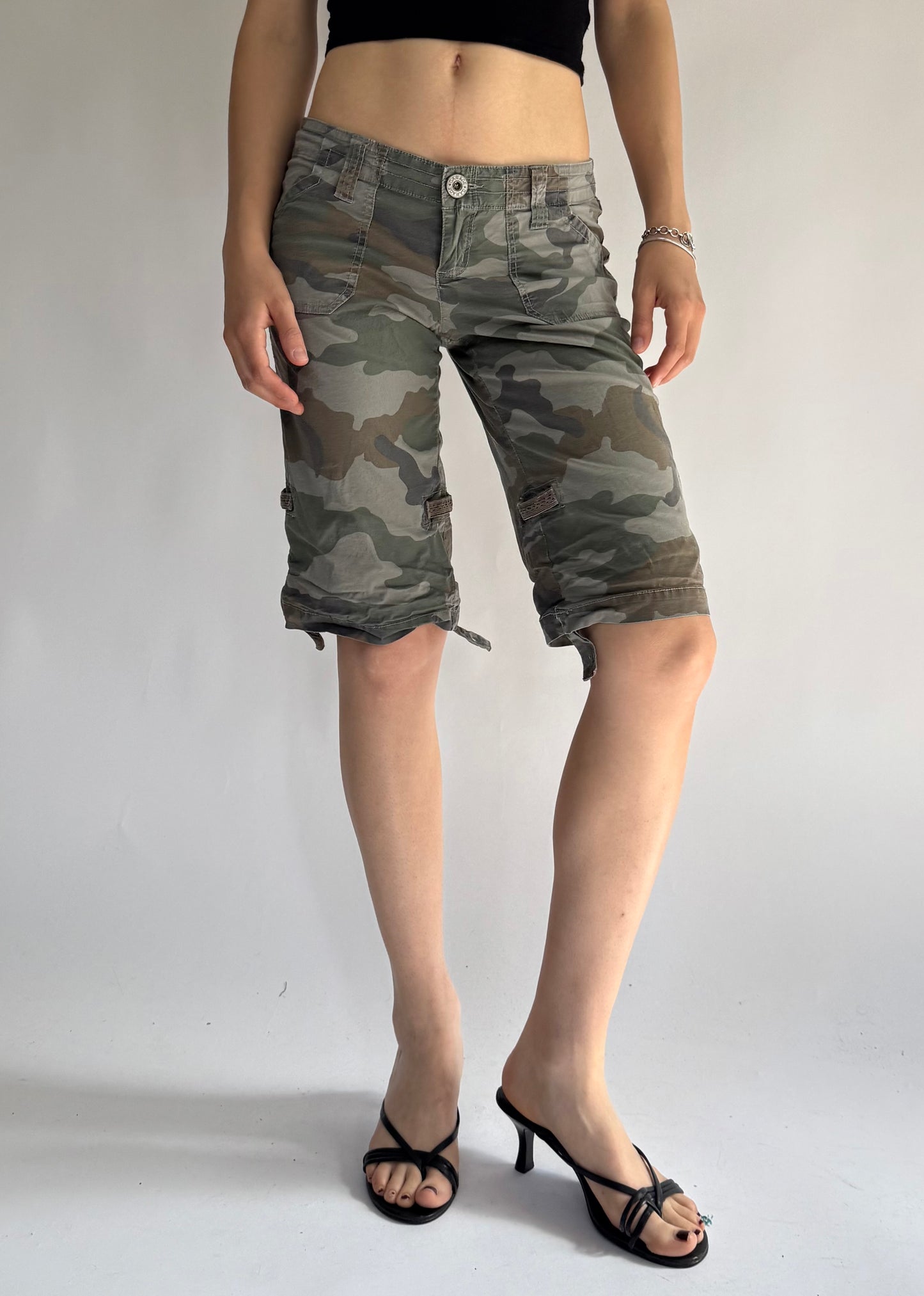 Y2K low rise capris camo cargos