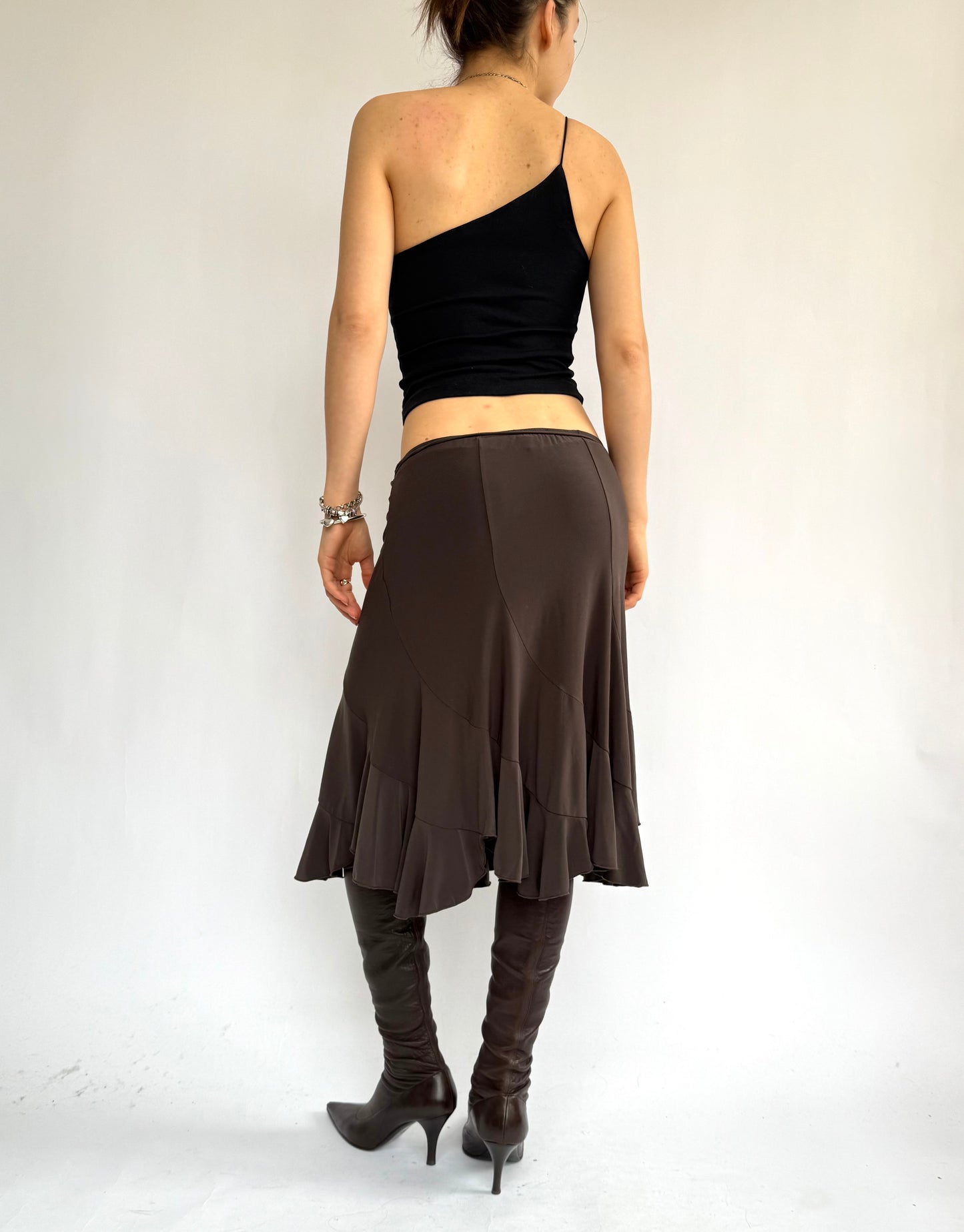 2000s skirt with ruffles and ring