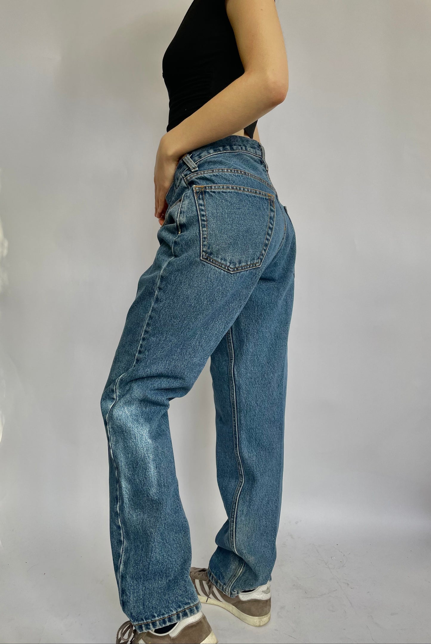 Vintage high waisted baggy jeans