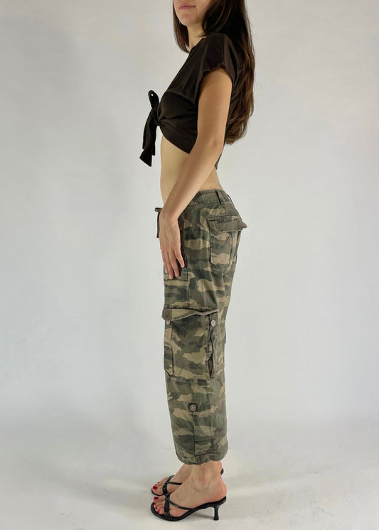 Y2K capris cargos by PLUGG
